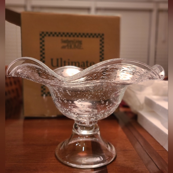 Southern Living Ultimate Glass Bowl - Picture 1 of 10